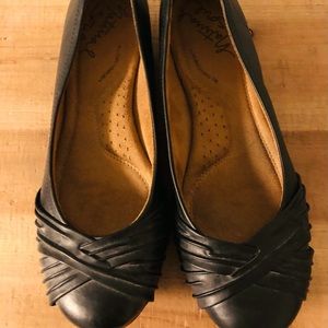 Naturalizer Flats